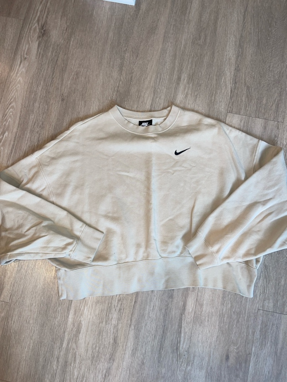 Cropped Nike Oversized Crewneck Swearshirt